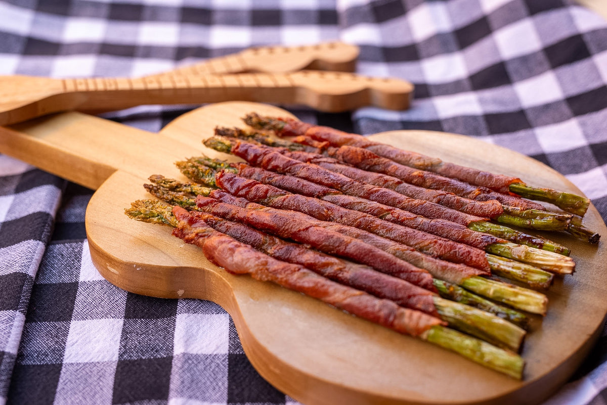 Speck-wrapped asparagus ready for the table